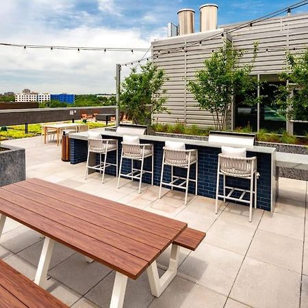 Gorgeous 1 Bedroom At Clarendon With Gym And Rooftop アーリントン エクステリア 写真