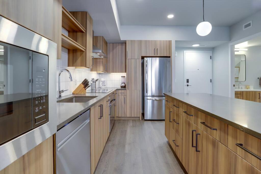 Gorgeous 1 Bedroom At Clarendon With Gym And Rooftop アーリントン エクステリア 写真