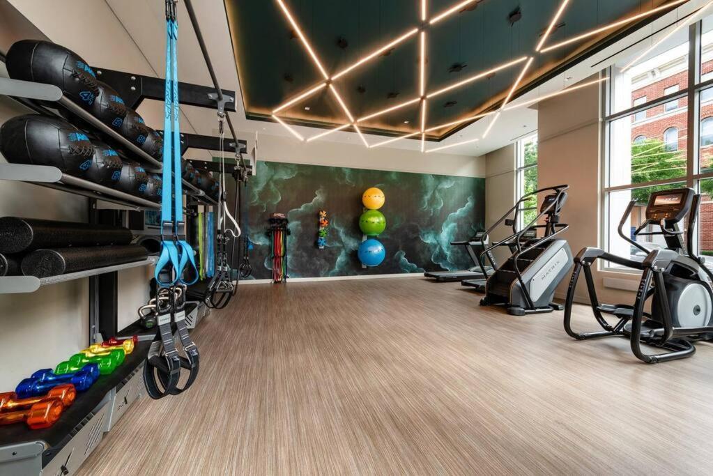 Gorgeous 1 Bedroom At Clarendon With Gym And Rooftop アーリントン エクステリア 写真