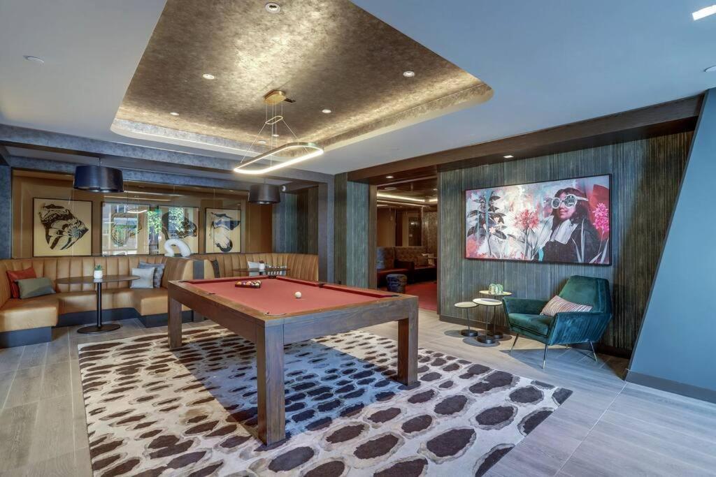 Gorgeous 1 Bedroom At Clarendon With Gym And Rooftop アーリントン エクステリア 写真
