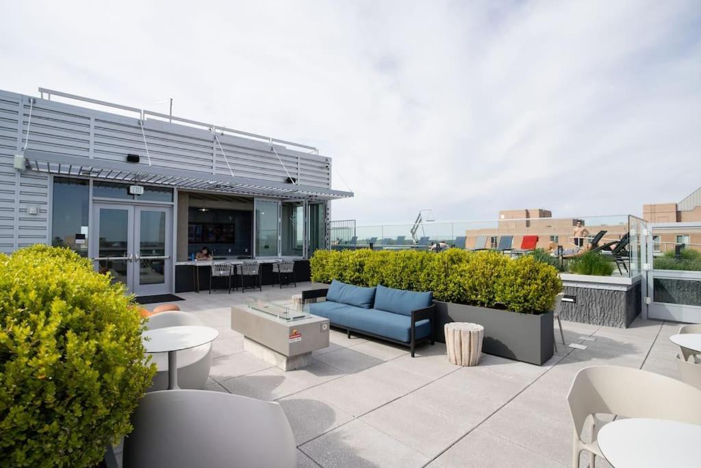 Gorgeous 1 Bedroom At Clarendon With Gym And Rooftop アーリントン エクステリア 写真
