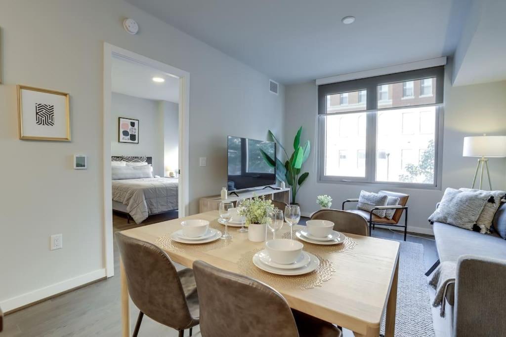 Gorgeous 1 Bedroom At Clarendon With Gym And Rooftop アーリントン エクステリア 写真
