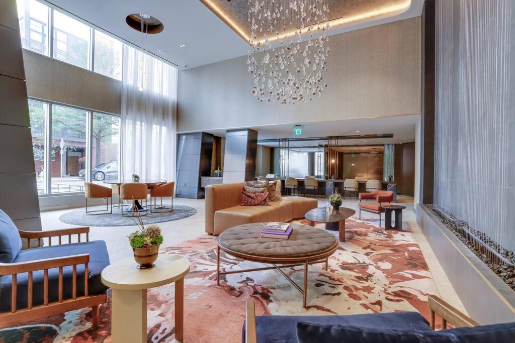 Gorgeous 1 Bedroom At Clarendon With Gym And Rooftop アーリントン エクステリア 写真